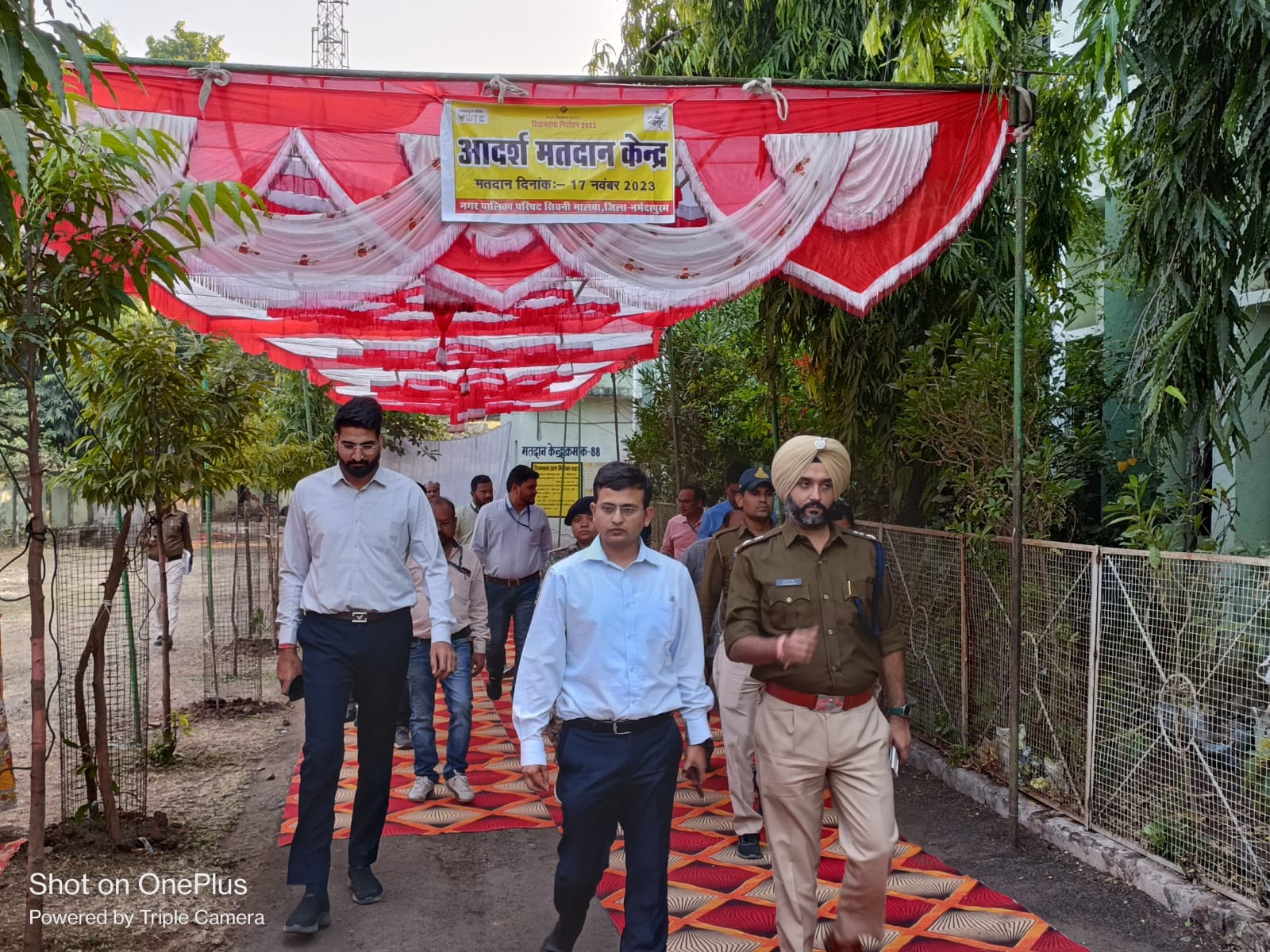 मतदान दिवस के पूर्व कलेक्टर एवं एसपी ने जिले की चारों विधानसभाओं का किया सघन दौरा, क्रिटिकल मतदान केंद्रों पर व्यवस्थाओं का लिया जायजा