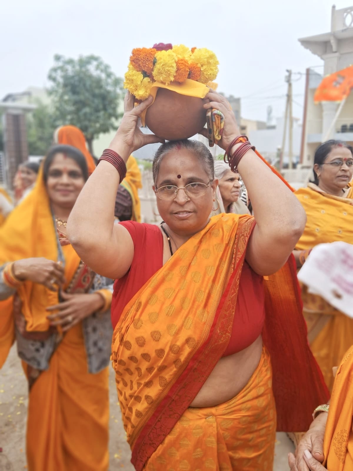 अक्षत कलश यात्रा निकाल बांटे अयोध्या से आए पीले चावल