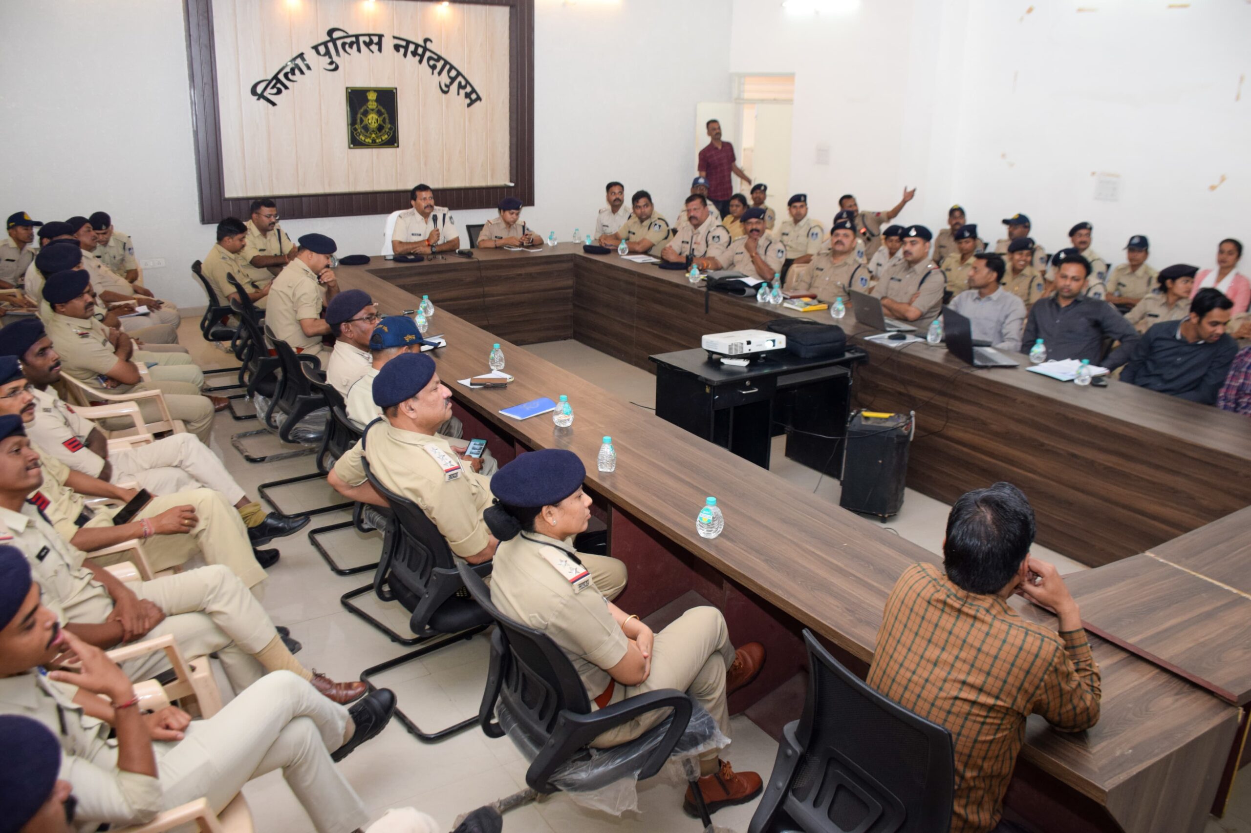 नर्मदापुरम पुलिस द्वारा पुलिस अधिकारी एवं कर्मचारियों  का एक दिवसीय जिला स्तरीय प्रशिक्षण आयोजित