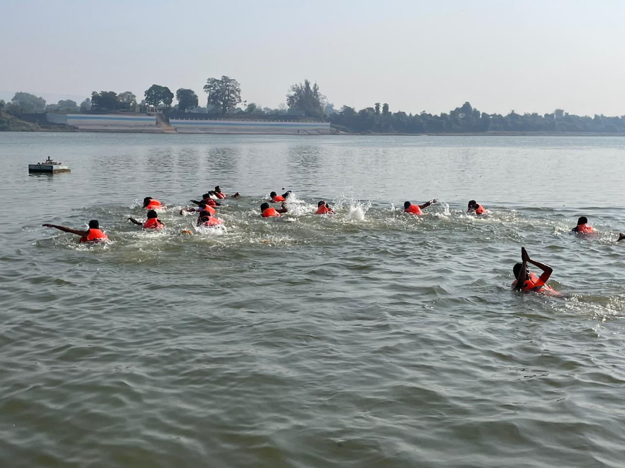 आपदा न्यूनीकरण के लिए एसडीईआरएफ एवं होमगार्ड जवानों का