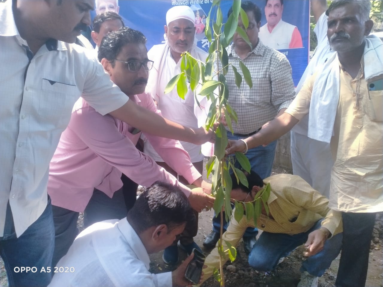 सभी किसान संगठन नई उर्वरक एनपीके का उपयोग करने कि किसानों को समझाइए दे – सांसद श्री चौधरी