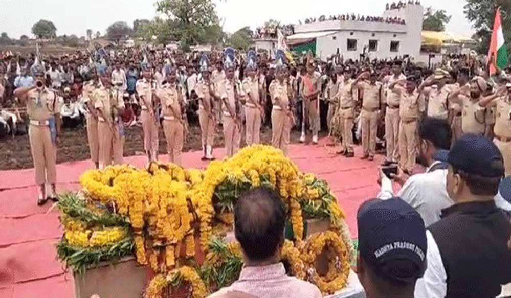 शहीद कबीरदास उइके का हुआ अंतिम संस्कार