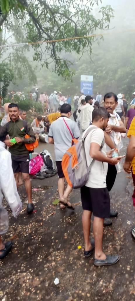 श्रावण सोमवार को भगवान शंकर के जयकारों से गूंज उठी भोले की नगरी पचमढ़ी