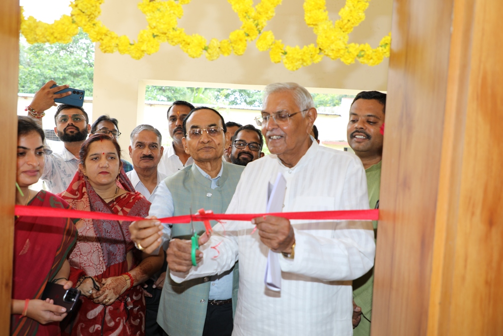 नर्मदापुरम जिले के लिए “निवेश प्रोत्साहन केन्‍द्र” मील का पत्थर साबित होगा: प्रभारी मंत्री राकेश सिंह