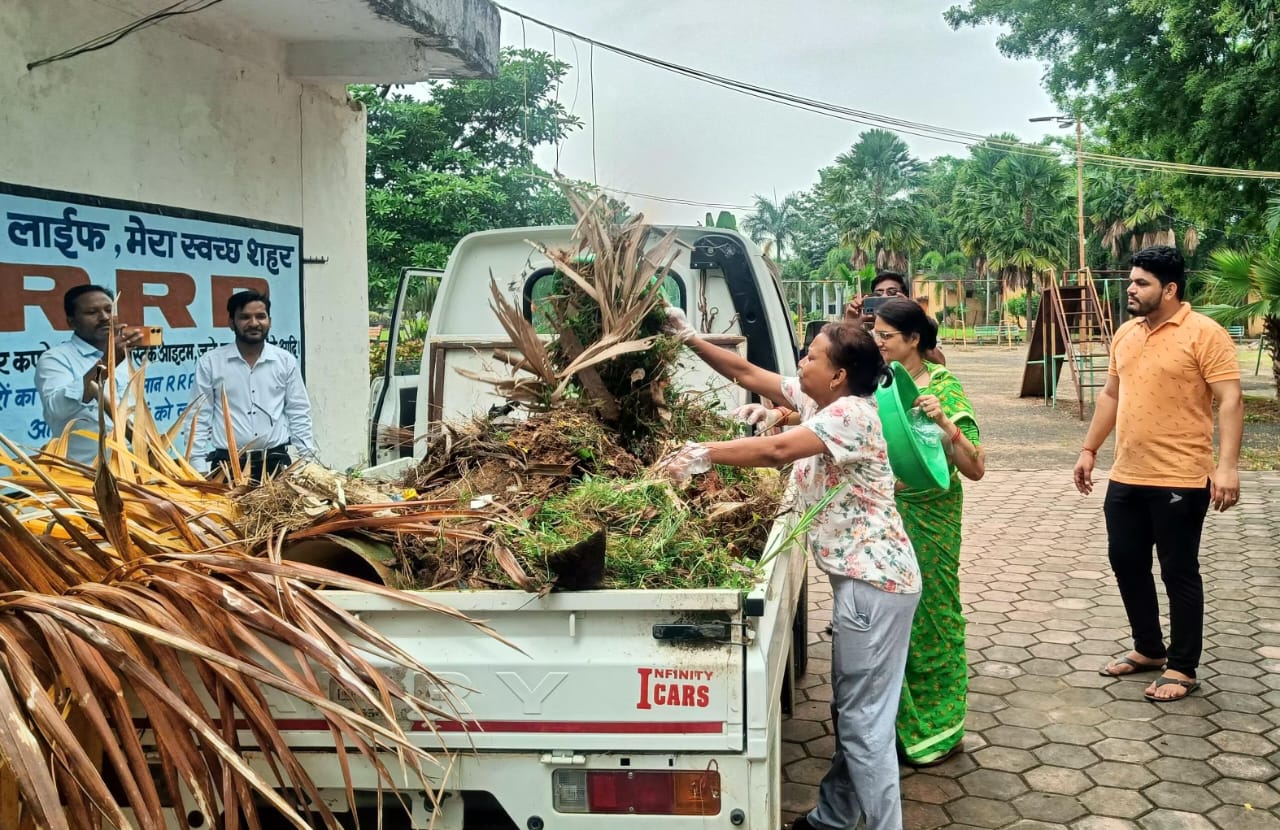 नगर पालिका परिषद सिवनी मालवा में स्वच्छता ही सेवा अभियान के तहत स्वच्छता ही सेवा अभियान की गतिविधि आयोजित की गई