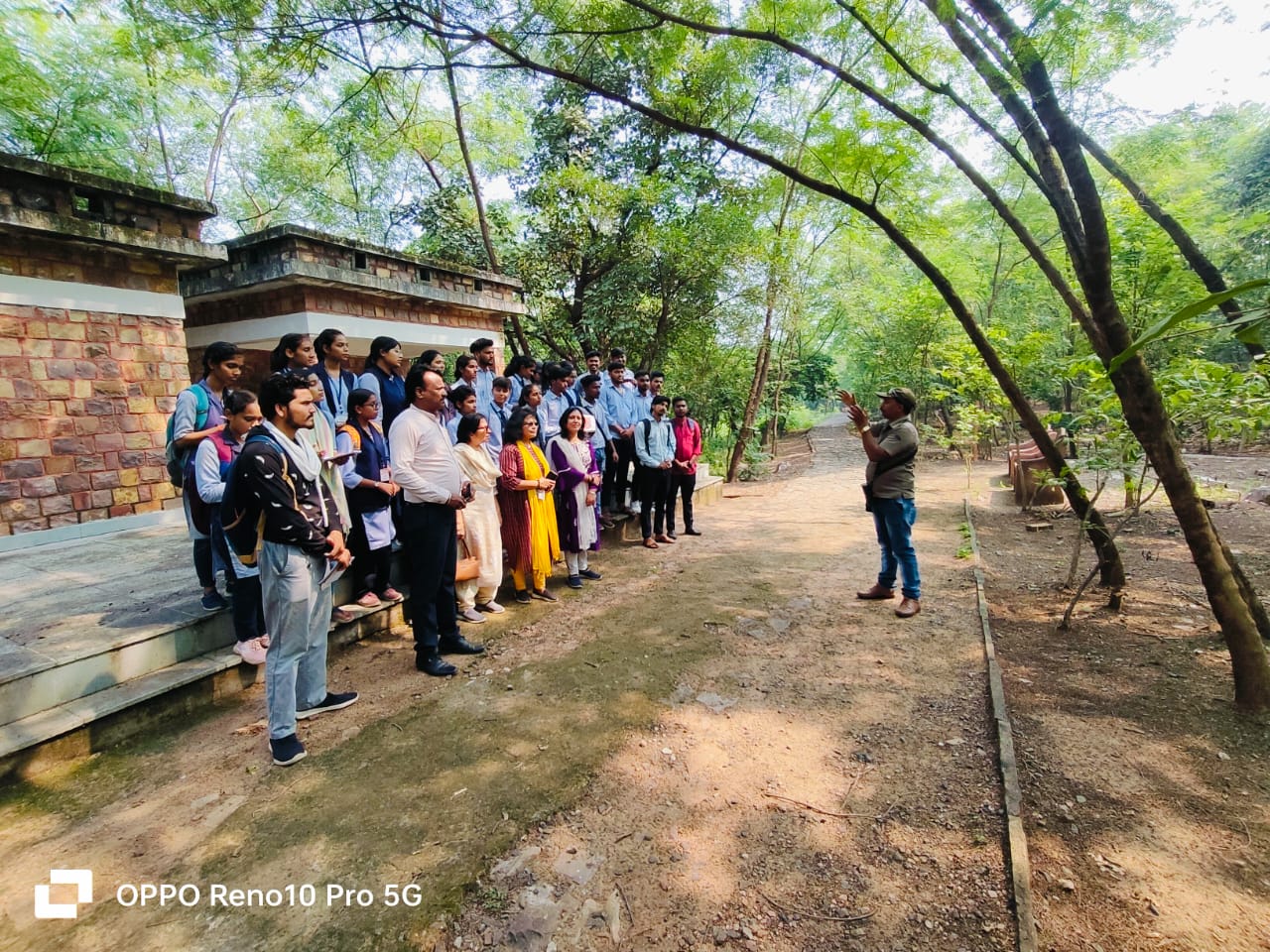 इतिहास संस्कृति से रूबरू हुए नर्मदा महाविद्यालय के विद्यार्थी