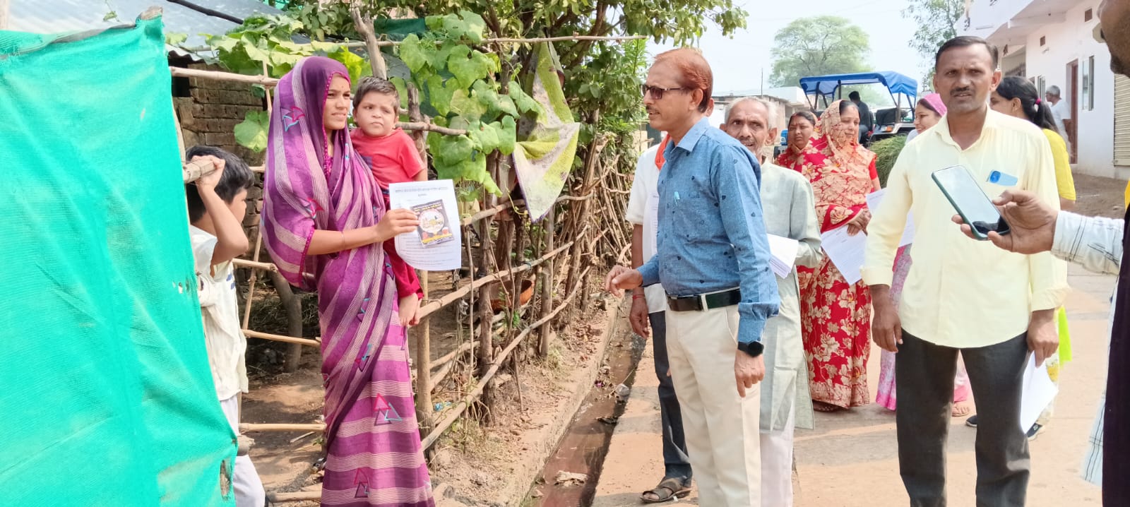 ग्राम पंचायत शैल में रैली निकालकर ग्राम को प्‍लास्टिक मुक्‍त एवं नशा मुक्‍त मॉडल ग्राम बनाने की अपील की