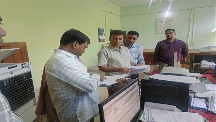संभागायुक्त  के.जी. तिवारी ने शाहपुर एसडीएम और तहसील कार्यालय का निरीक्षण किया